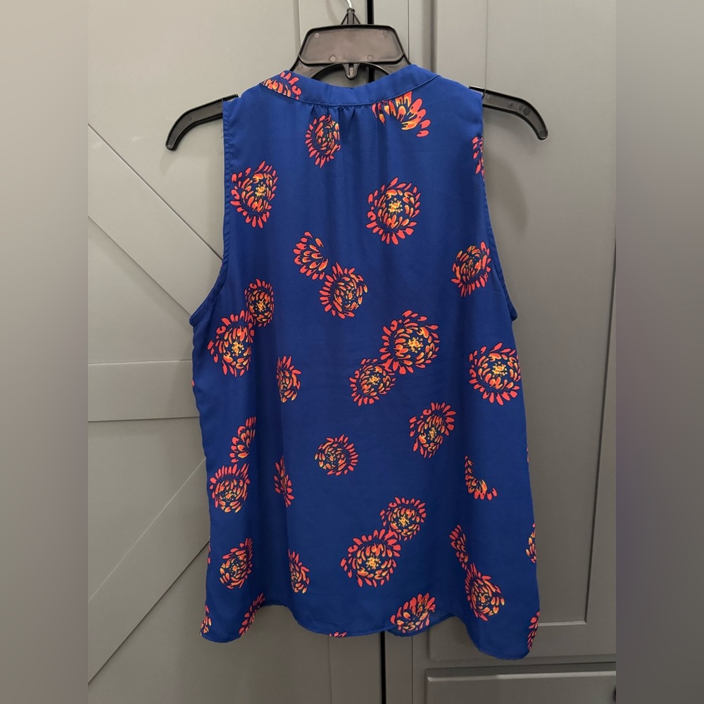 Alice Blue Floral blouse with Red and Orange Accents - Picture 6 of 6